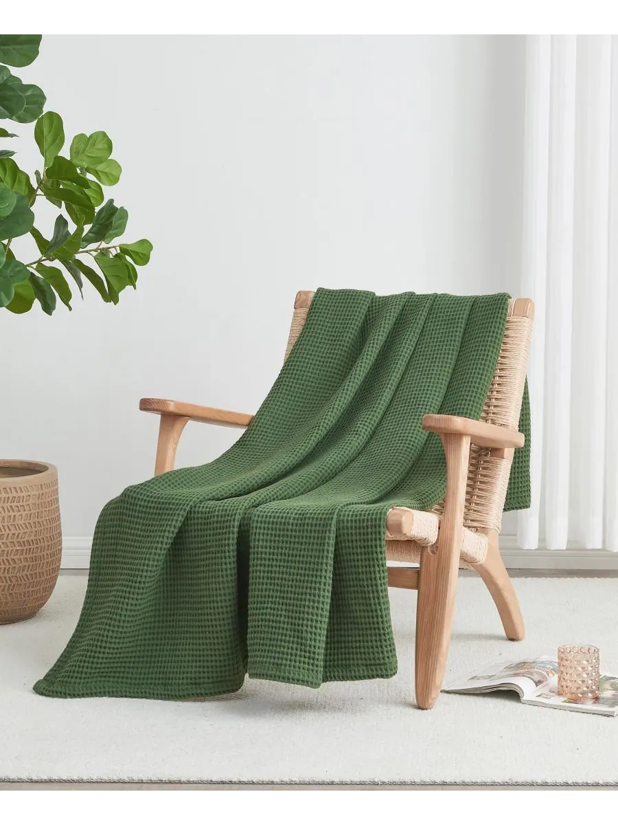 Хлопковое одеяло с вафельным плетением Linery & Co, Forest green, King — изображение 3 из 6, зеленый
