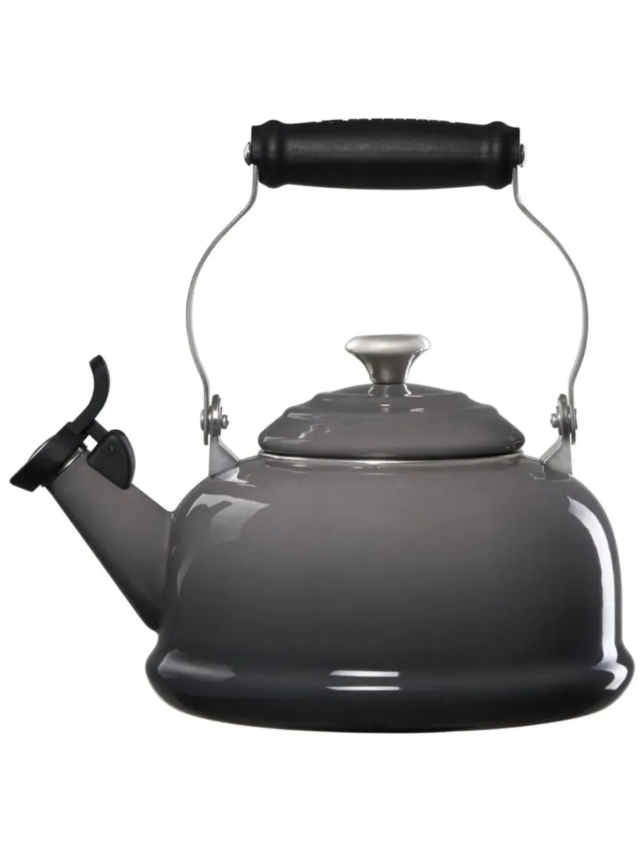 Эмалированный стальной чайник с шумовкой, объемом 2 л Le Creuset, устричный — изображение 3 из 6, устрица