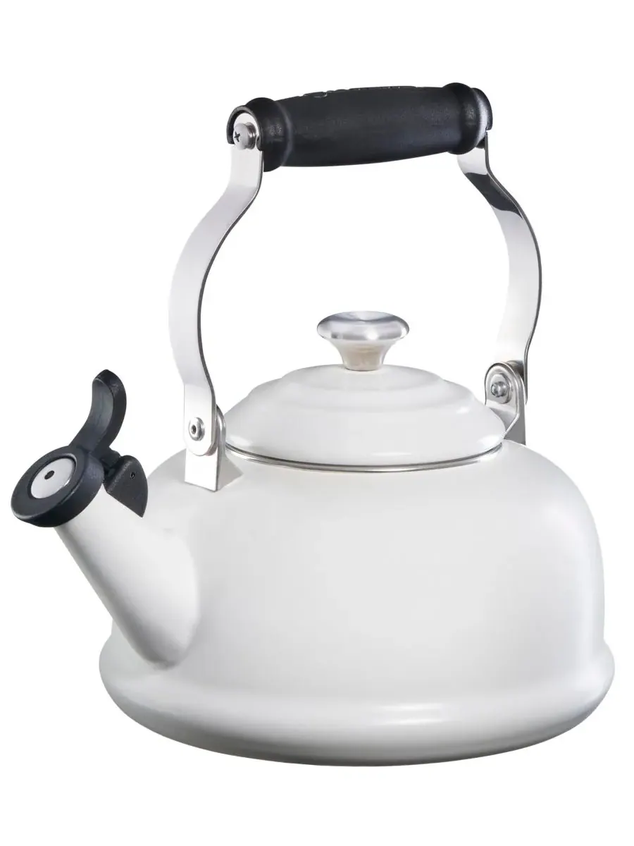 Эмалированный стальной чайник с шумовкой, объемом 2 л Le Creuset — изображение 1 из 6, белый