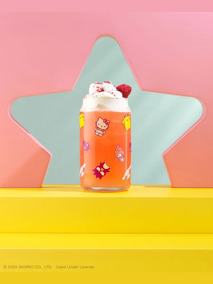 Набор из 4 стаканов для напитков Hello Kitty Friends с изображением персонажей мультфильма «Друзья» — изображение 5 из 8