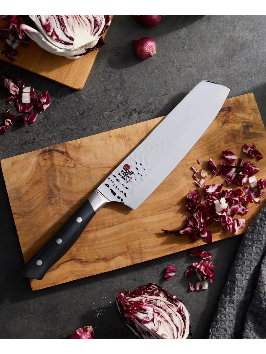 Нож Nakiri Hisho 7 дюймов Miyabi — изображение 2 из 6, черный