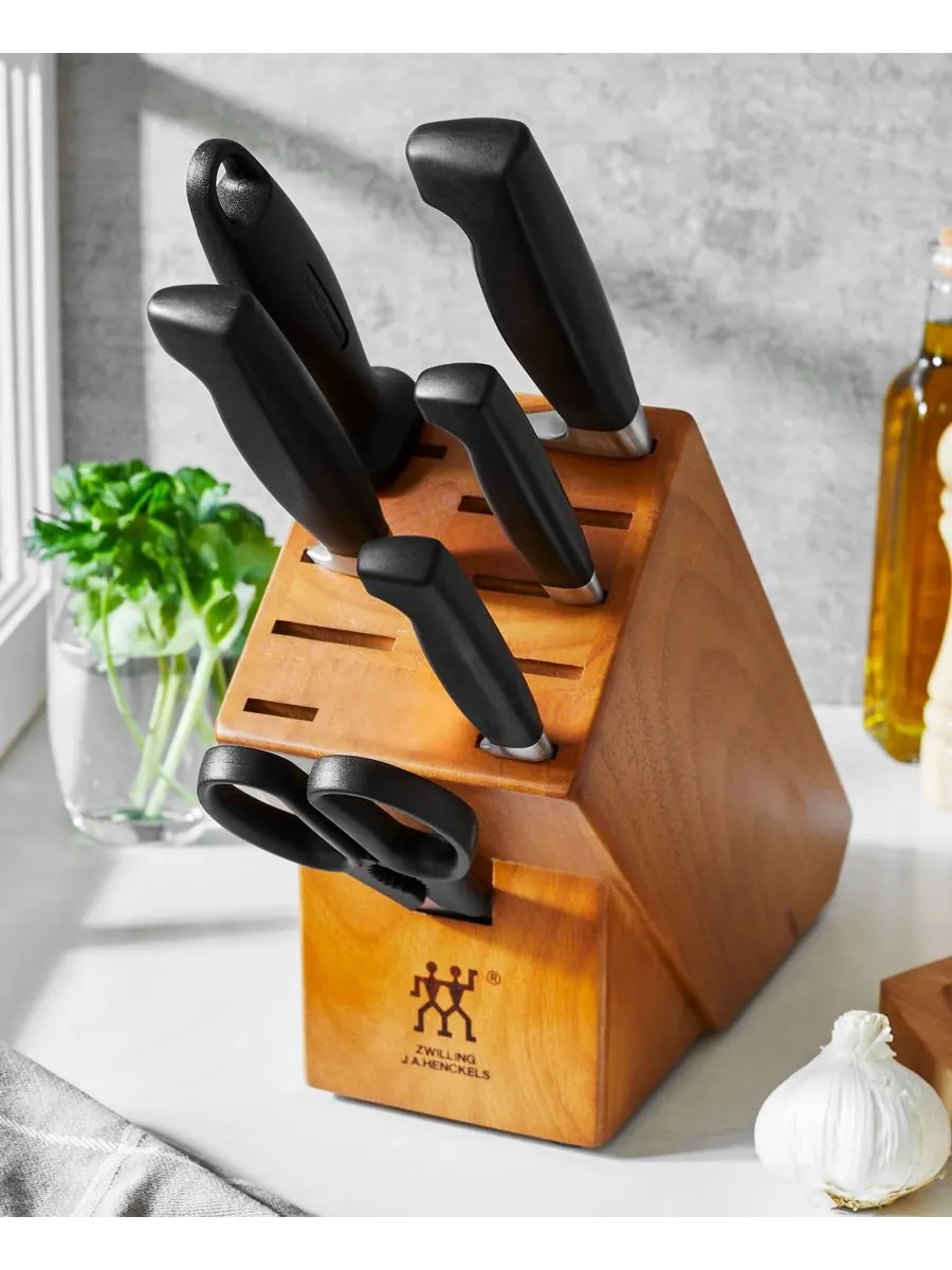 Набор кухонных ножей в блоке Zwilling Four Star, 7 предметов, коричневый/каучуковое дерево — изображение 4 из 8