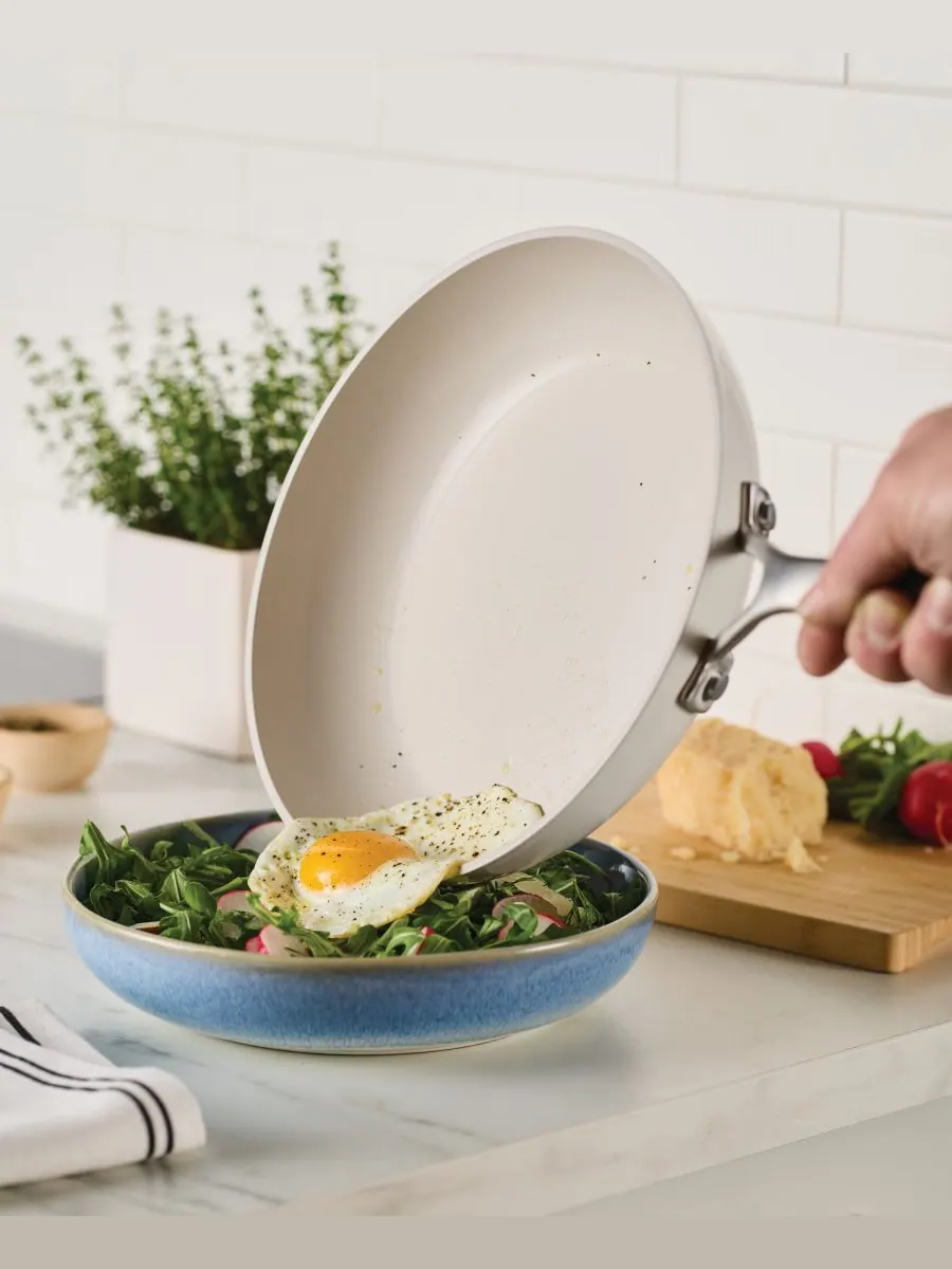 Сковорода KitchenAid Hard-Anodized Ceramic Induction, 25 см — изображение 8 из 10, белый