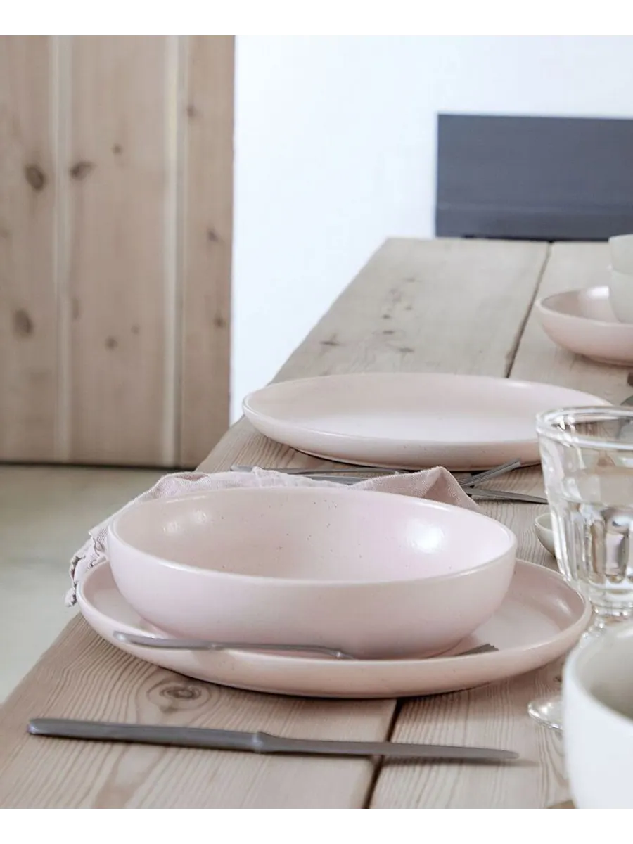 Набор из 4 тарелок для пасты Pacifica Serveware, объем 33 унции Casafina by Costa Nova — изображение 3 из 5, бежевый