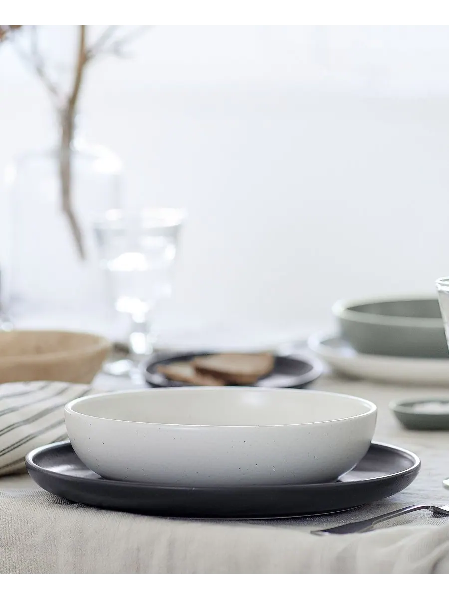 Набор из 4 тарелок для пасты Pacifica Serveware, объем 33 унции Casafina by Costa Nova — изображение 3 из 4, ванильный