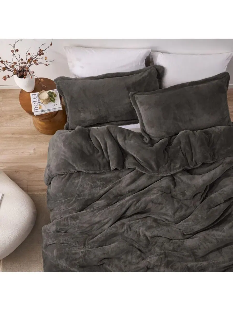 Одеяло плюшевое двустороннее Oversized Comforter Set Coma Inducer — изображение 2 из 4, темный серый
