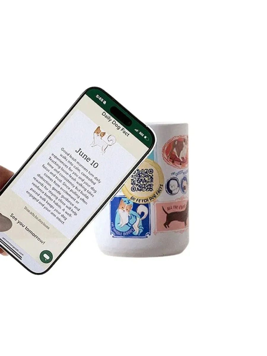 Кружка с интерактивным QR-кодом Dog Lover Interactive QR Mug Uncommon Goods — изображение 3 из 3, белый