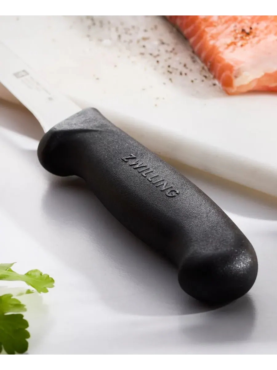 Коммерческий 15 см нож для разделки мяса с гибким лезвием Zwilling — изображение 5 из 5, черный серебристый