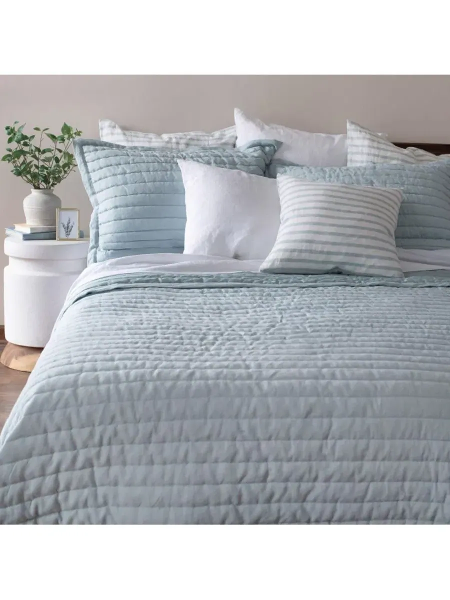Стеганое одеяло из французского льна с наволочками, Twin/Twin XL Bokser Home, Wave — изображение 2 из 11