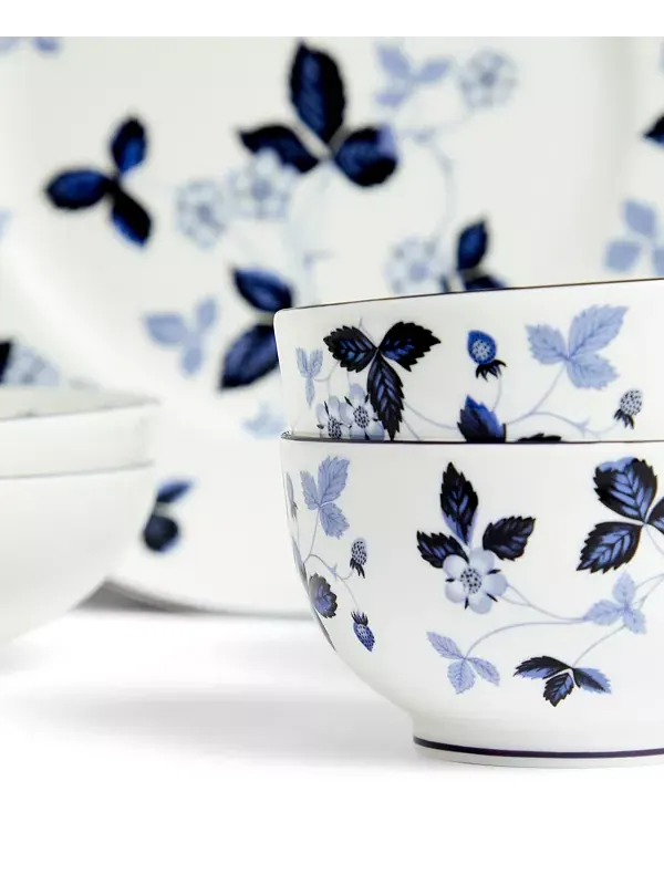 Набор столовых приборов «Лесная клубника» из 8 предметов, сервиз на 2 персоны Wedgwood — изображение 3 из 4, синий