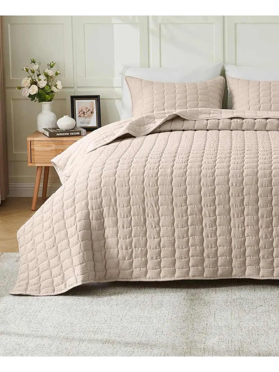 Стеганое одеяло из gauze-ткани с наволочками, модель Wave Stitched Linery & Co — изображение 5 из 7, кость