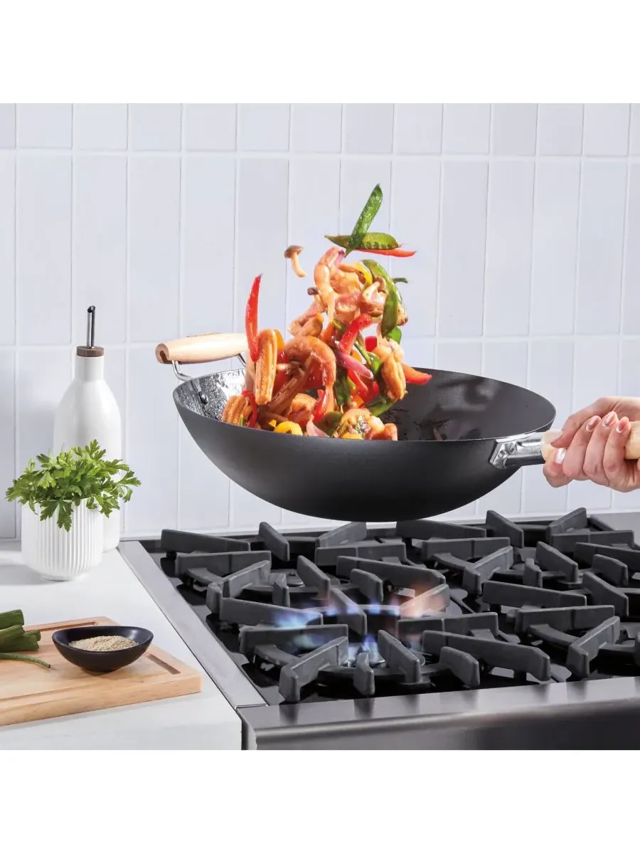 Вок из углеродистой стали 36 см с дополнительной ручкой Cuisinart — изображение 5 из 6, черный