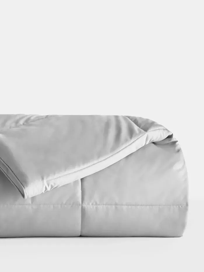 Всесезонное легкое альтернативное одеяло из твердого пуха Ienjoy Home — изображение 3 из 5, зеленый