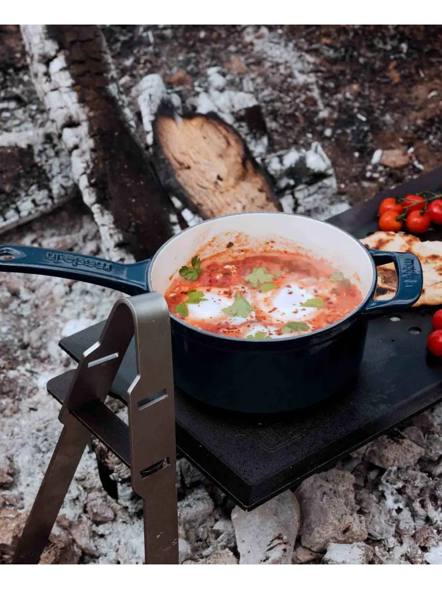 Эмалированная чугунная кастрюля объемом 2 кварты с крышкой Made In — изображение 7 из 7, синий