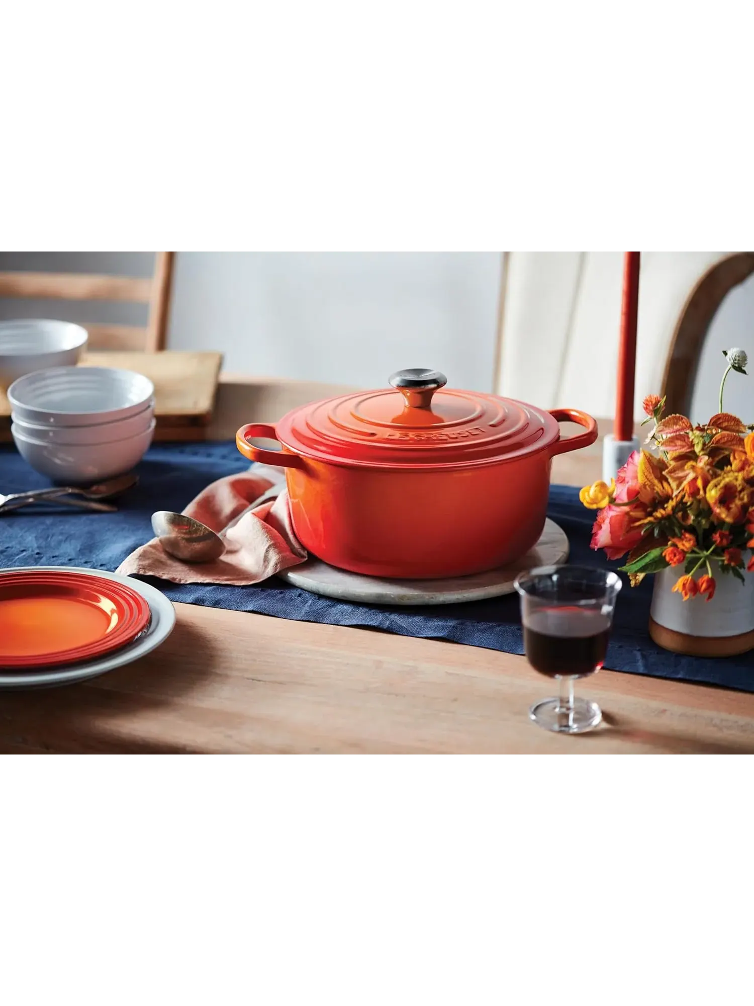 Кастрюля круглая Le Creuset Signature, 4,2 л, 24 см — изображение 5 из 8, оранжевый