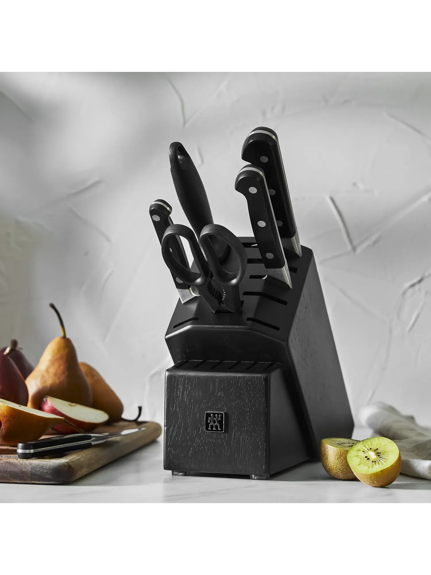 Набор кухонных ножей в блоке ZWILLING Pro, 7 предметов — изображение 6 из 6, черный