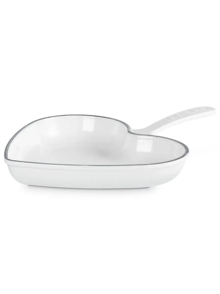 Сотейник чугунный Le Creuset Traditional Heart, 26 см — изображение 5 из 5, белый