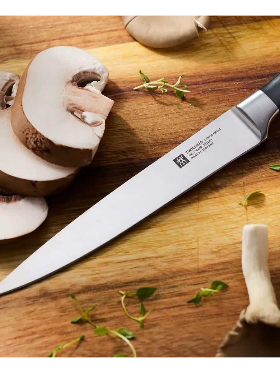 Универсальный нож Four Star 13 см Zwilling — изображение 4 из 8, черный