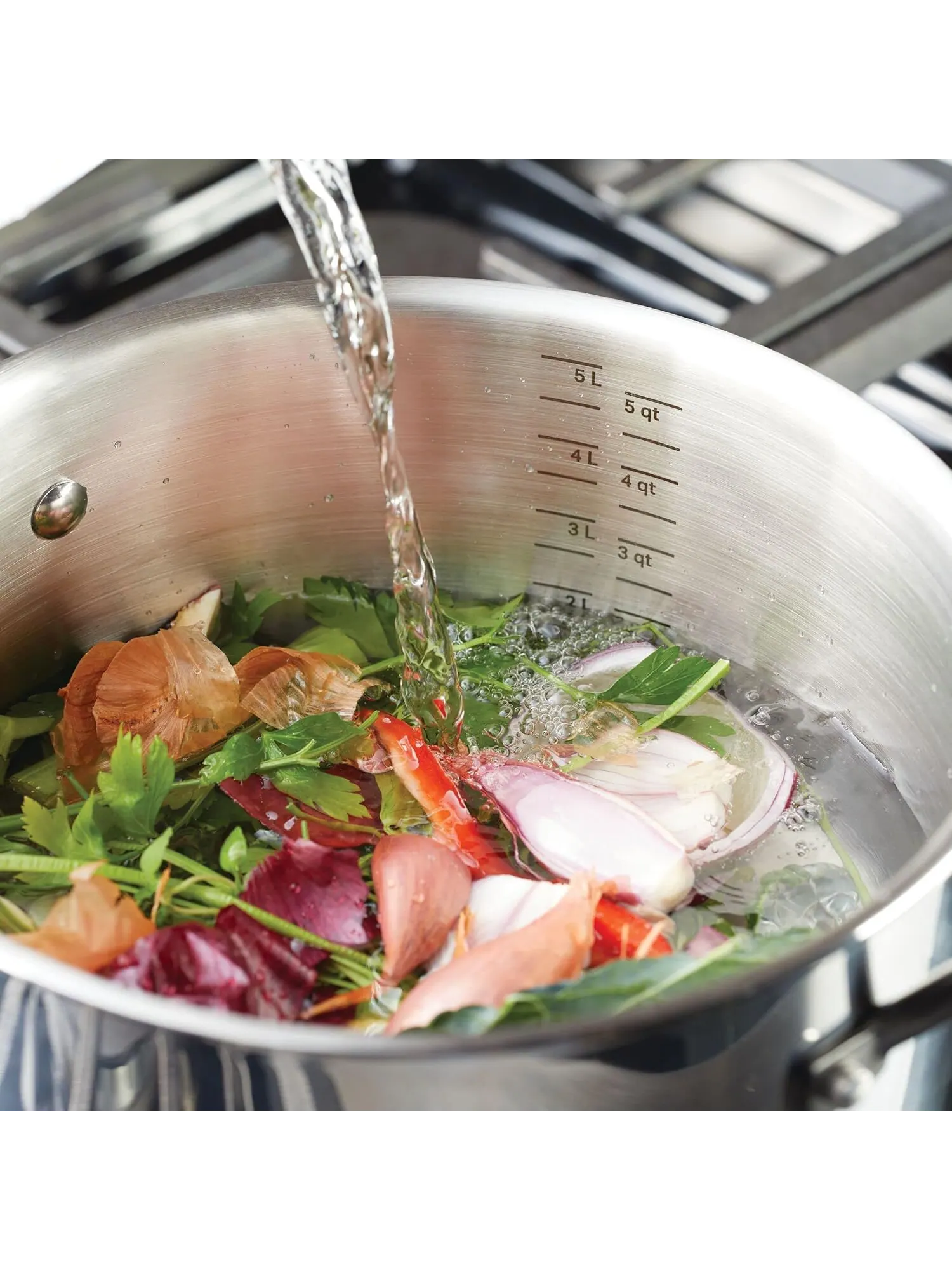 Кастрюля KitchenAid 5-Ply Clad Stainless Steel Induction, 5,7 литра — изображение 7 из 8, серебристый