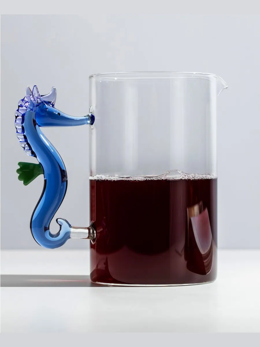 Стеклянный кувшин Marine Garden Seahorse, 50,7 унций Ichendorf — изображение 2 из 3, синий