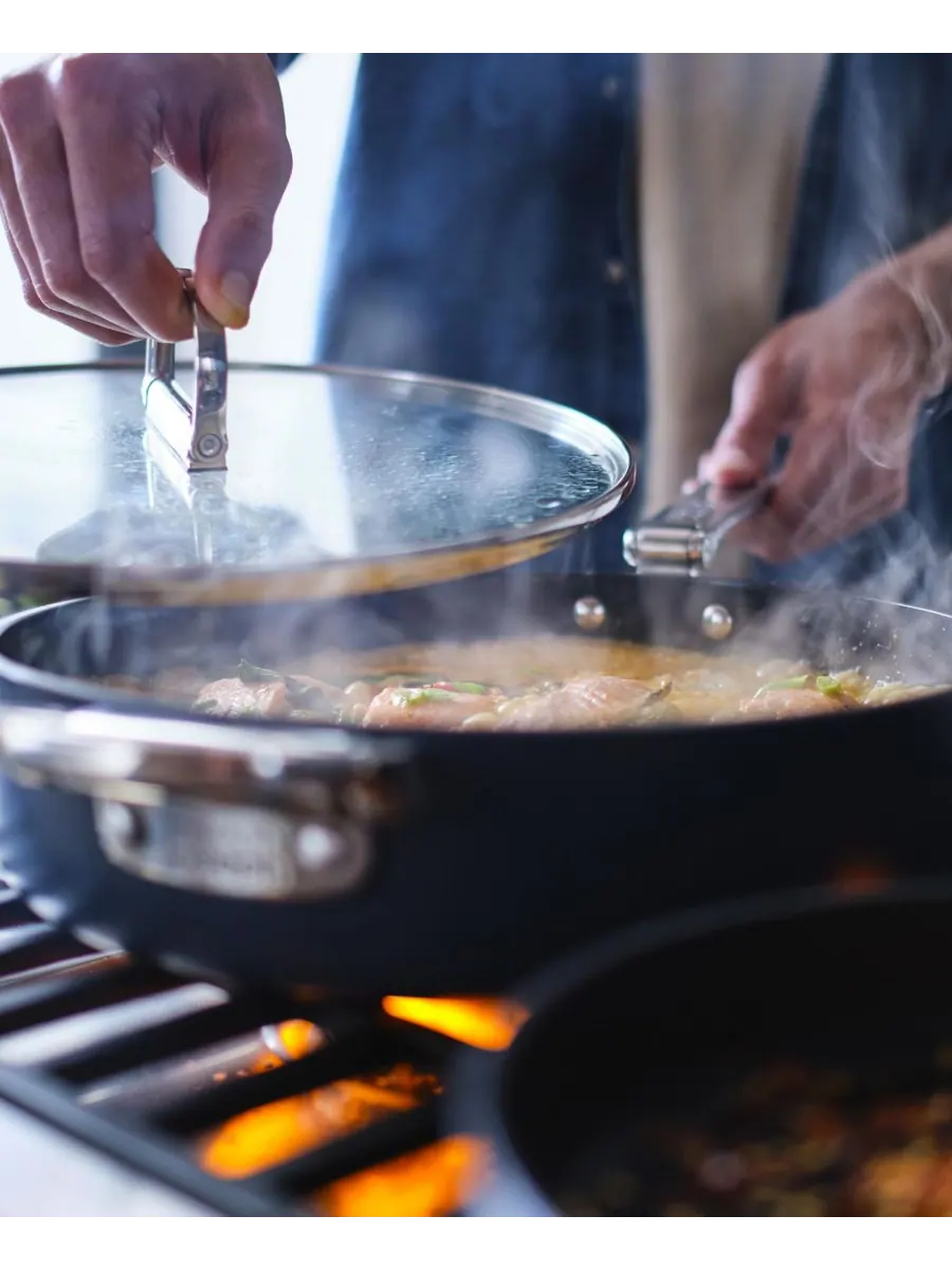 Сковорода с керамическим антипригарным покрытием Space Ceramic Nonstick объемом 3,8 л Joseph Joseph — изображение 5 из 10