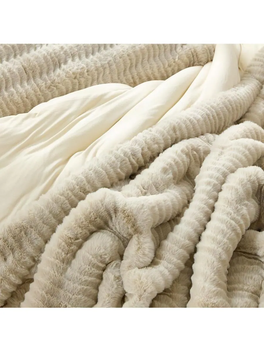 Уютное большое одеяло Chunky Bunny Peak of Cozy Coma Inducer, Natural beige, King — изображение 4 из 4, натуральный бежевый