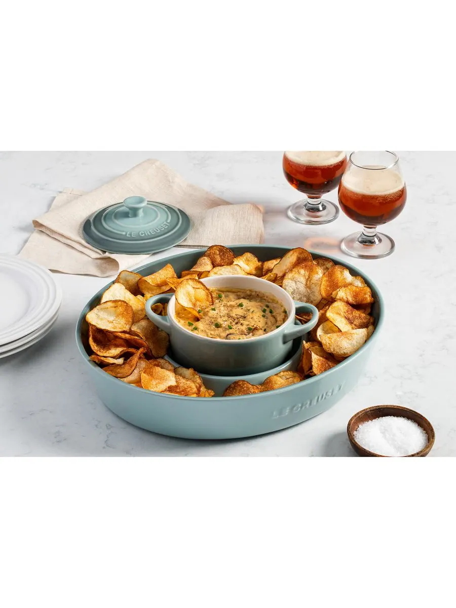 Овальная тарелка для чипсов и соусов Le Creuset, 30.7 см — изображение 5 из 6, белый
