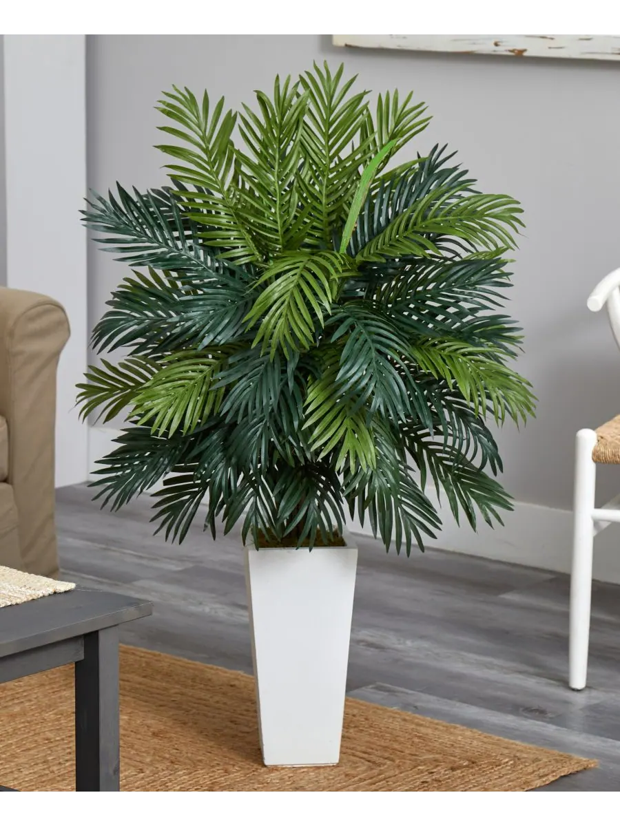 Искусственная пальма арека высотой 45 дюймов в белом кашпо Tower Planter Nearly Natural — изображение 2 из 3, зеленый