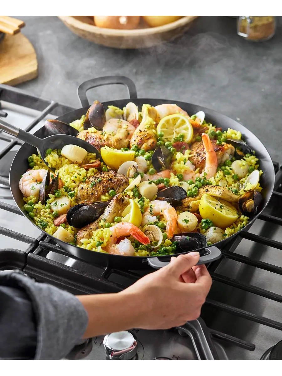 Сковорода для паэльи GreenPan Bobby Flay Carbon Steel, 38 см — изображение 4 из 7, черный