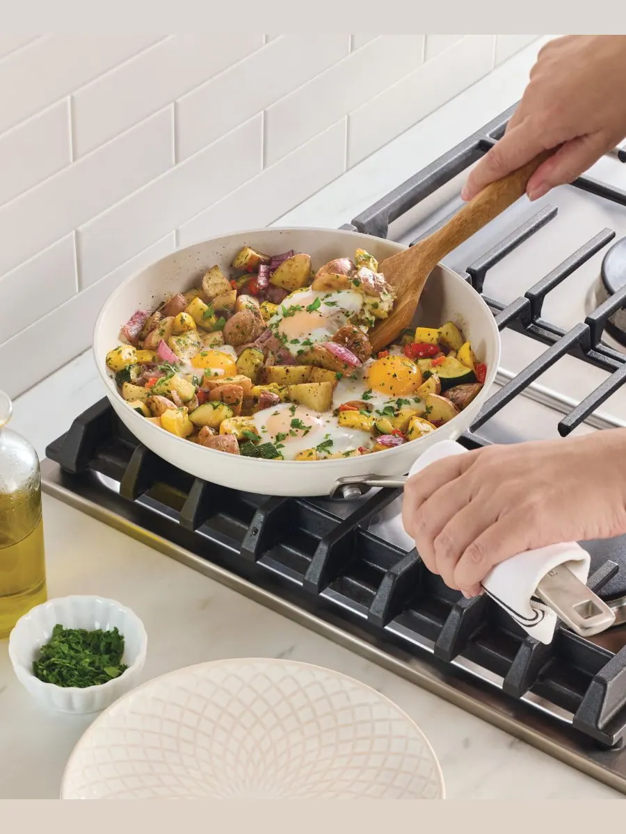 Сковорода KitchenAid Hard-Anodized Ceramic Nonstick, 25 см — изображение 2 из 6, белый