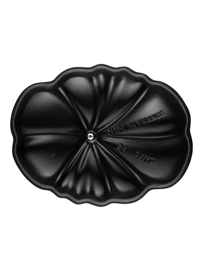 Фигурная кокотница Staub La Cocotte «Томат», 25 см, 2.8 л — изображение 3 из 6, красный