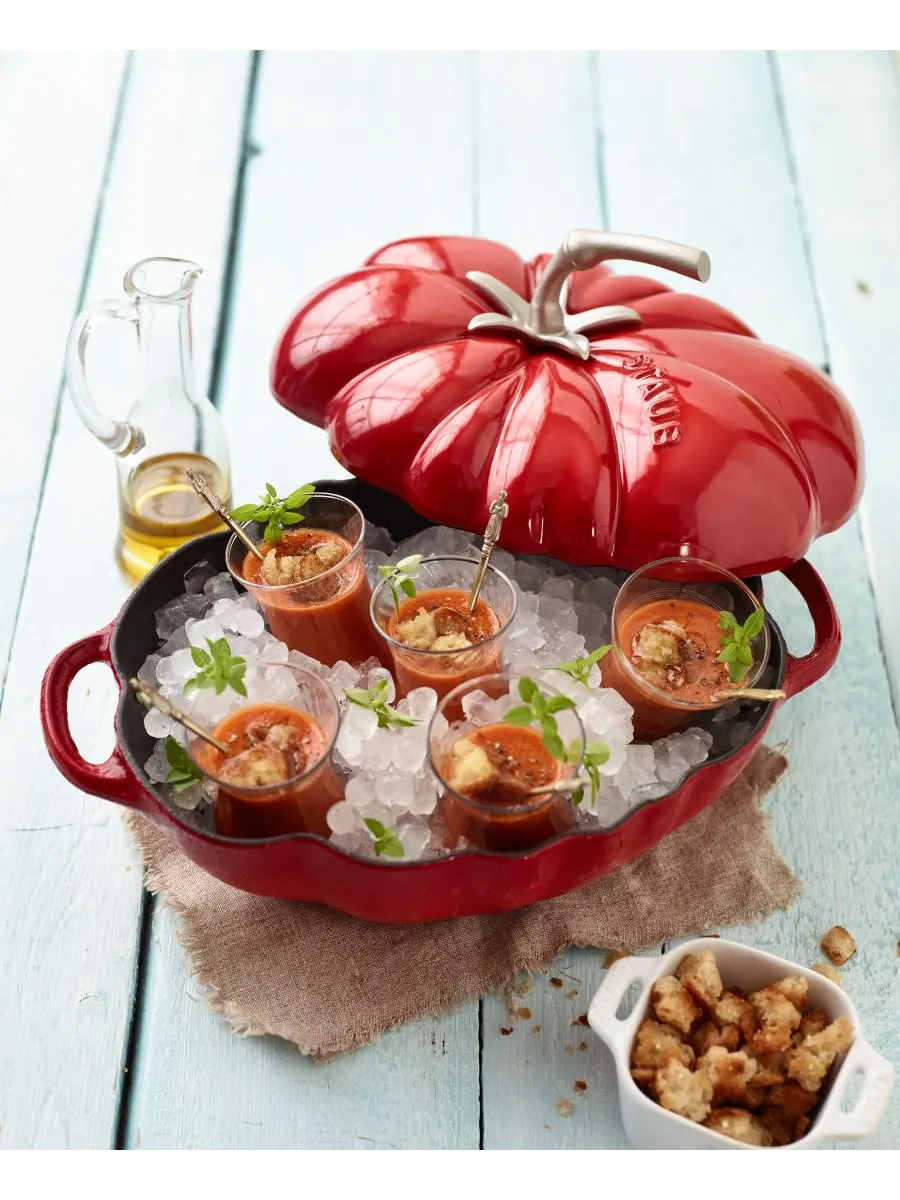 Фигурная кокотница Staub La Cocotte «Томат», 25 см, 2.8 л — изображение 5 из 6, красный