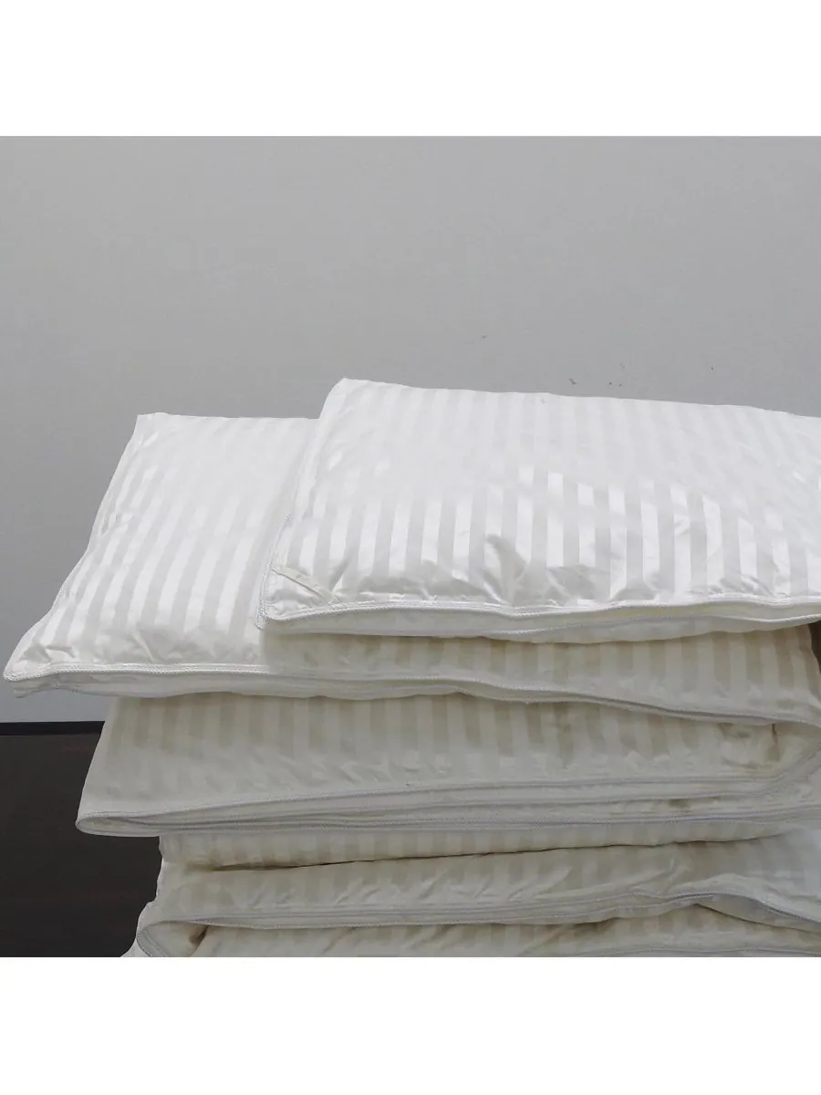 Плотное шелковое одеяло с наполнителем из гусиного пуха - в полоску Egyptian Linens — изображение 2 из 3, белый