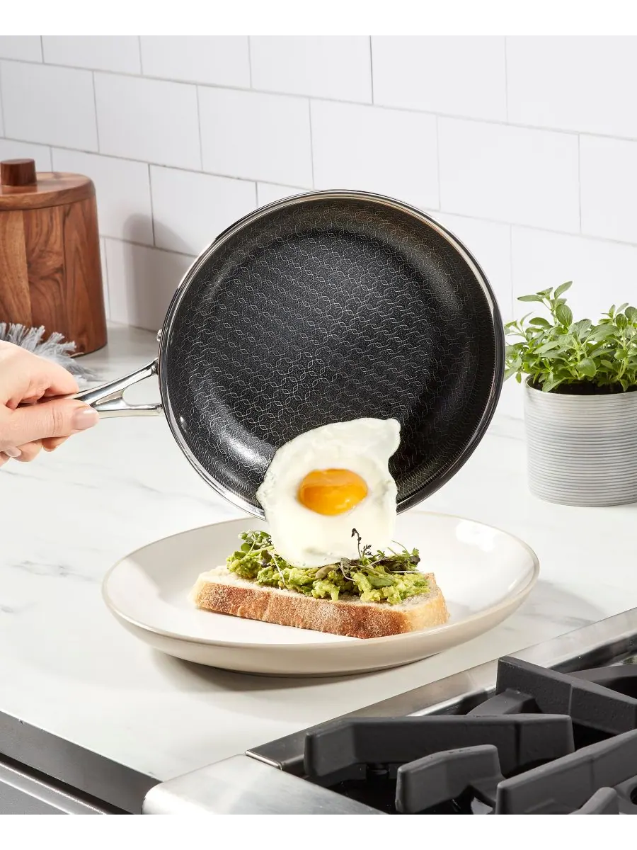 Сковорода FusionElite 10" Plus с антипригарным покрытием из трехслойной нержавеющей стали Cuisinart — изображение 4 из 8