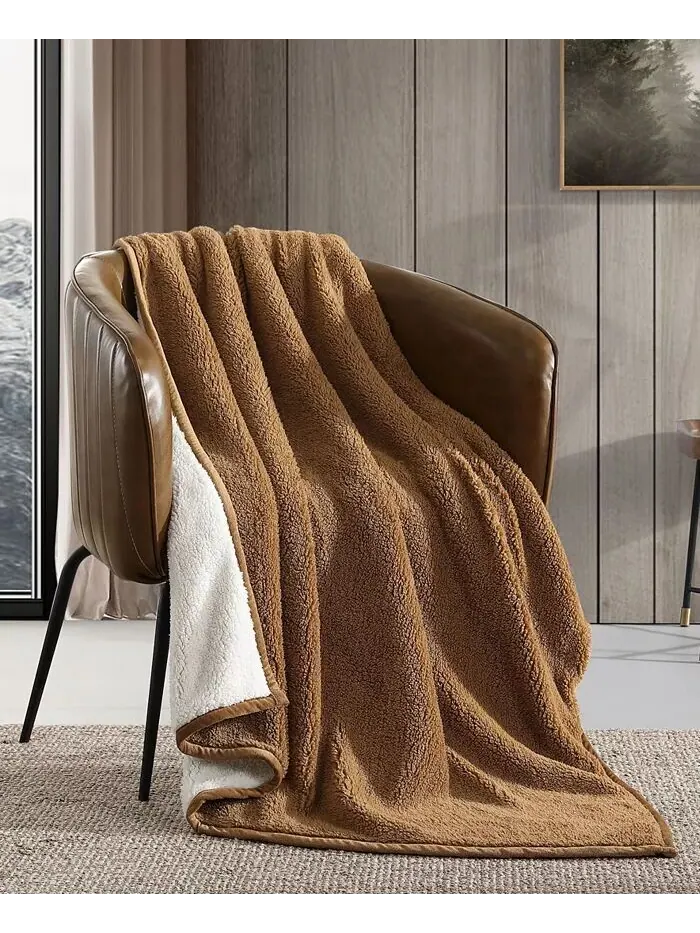 Двухцветное двустороннее одеяло из шерпы, 60 x 50 дюймов Eddie Bauer