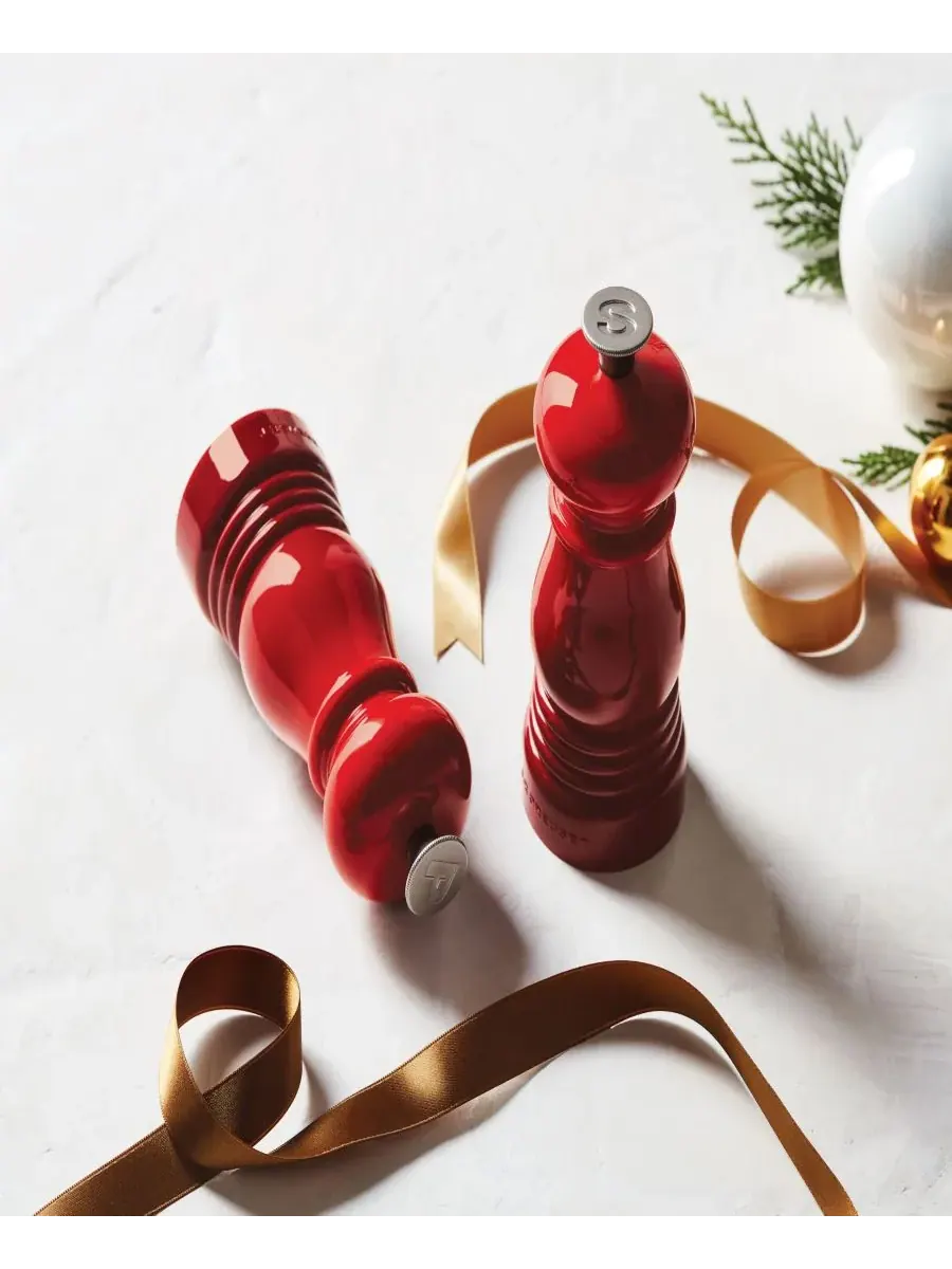Небольшой набор мельниц для соли и перца с регулируемым помолом Le Creuset — изображение 2 из 3, красный