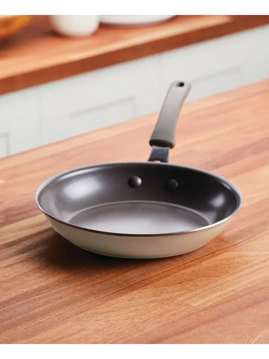 Сковорода Cook + Create из алюминия с антипригарным покрытием, 25 см Rachael Ray, миндальный — изображение 5 из 9