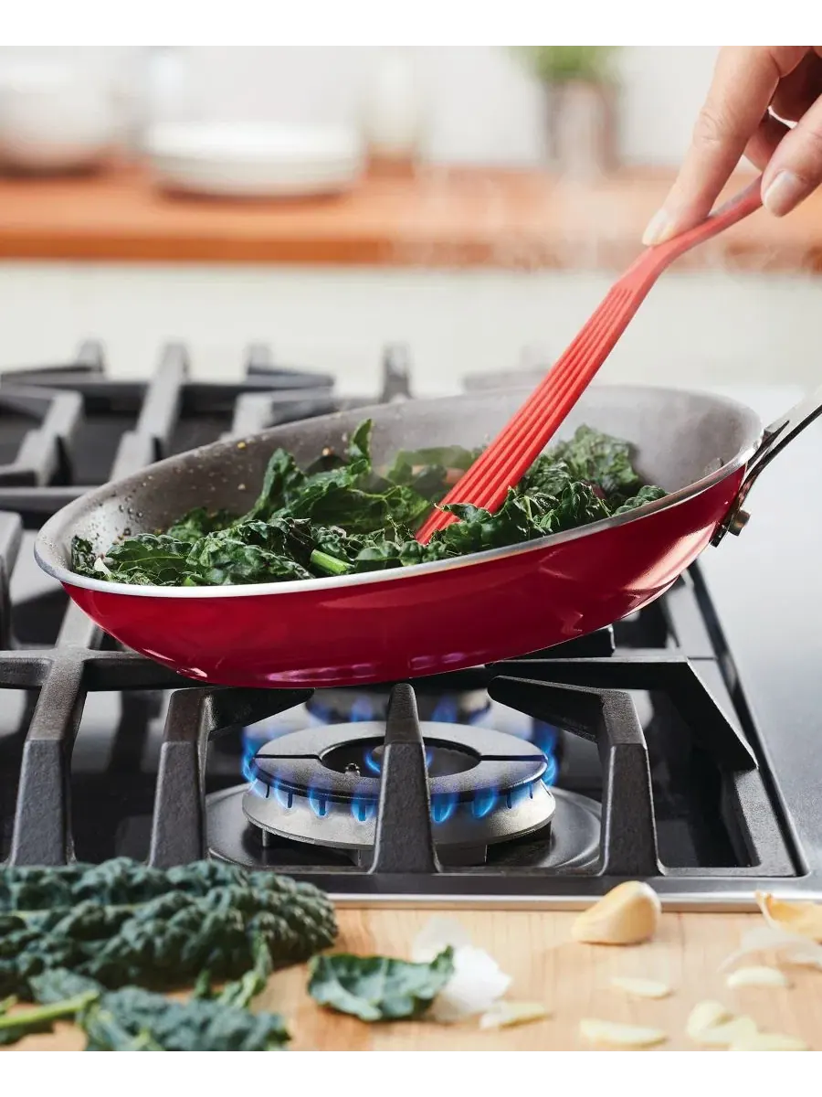 Сковорода Cook + Create из алюминия с антипригарным покрытием, 25 см Rachael Ray — изображение 3 из 11, красный
