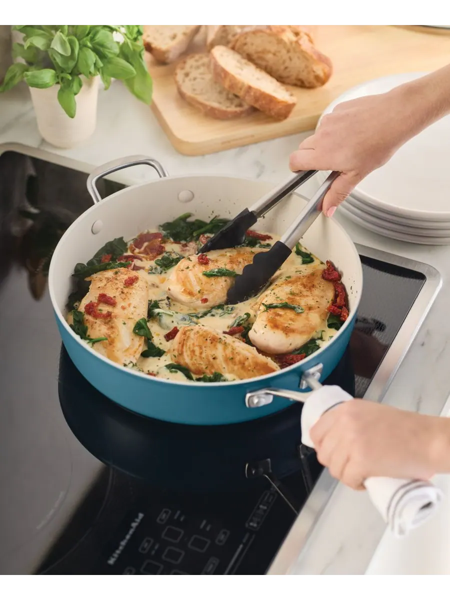 Сотейник с крышкой KitchenAid Hard Anodized Ceramic, 4.7 л/30 см, голубая агава — изображение 5 из 8, синий