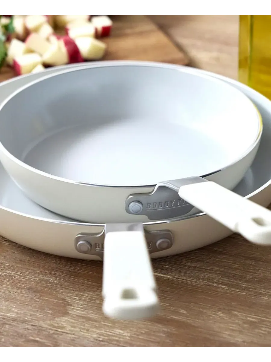 Набор сковород GreenPan X Bobby Flay, 2 предмета, 20/26 см — изображение 8 из 9, бежевый