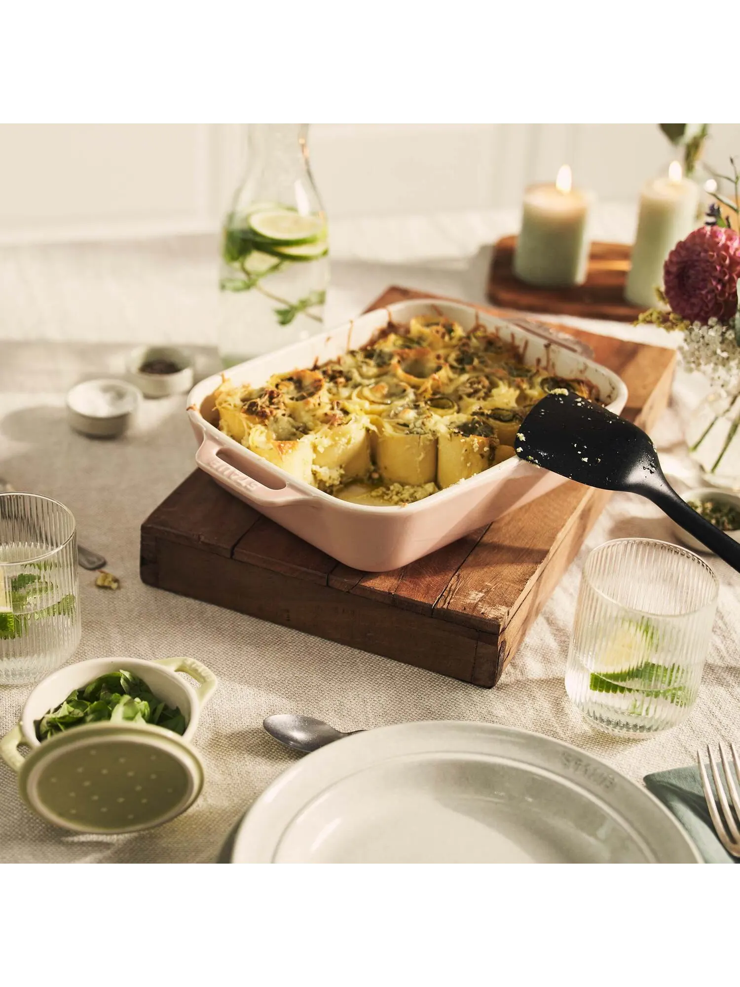 Набор форм для выпечки Staub Ceramic, 2 предмета — изображение 5 из 6, розовый