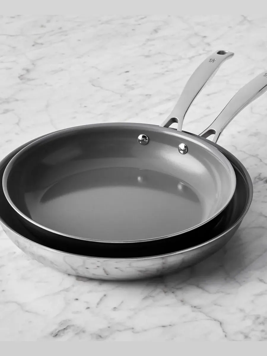 Набор из двух сковородок HENCKELS Clad H3 из нержавеющей стали с керамическим антипригарным — изображение 2 из 5, серебристый