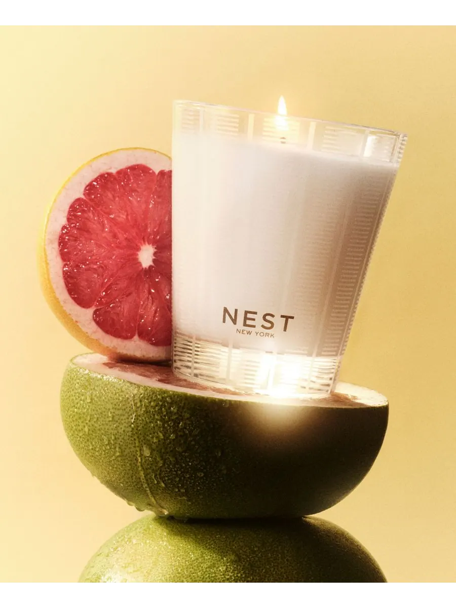 NEST New York Классическая свеча с ароматом грейпфрута, 8,1 унции — изображение 3 из 5, оранжевый