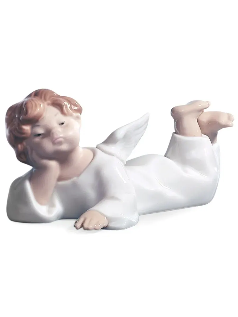 Коллекционная статуэтка Lladro «Ангел, лежащий на земле»
