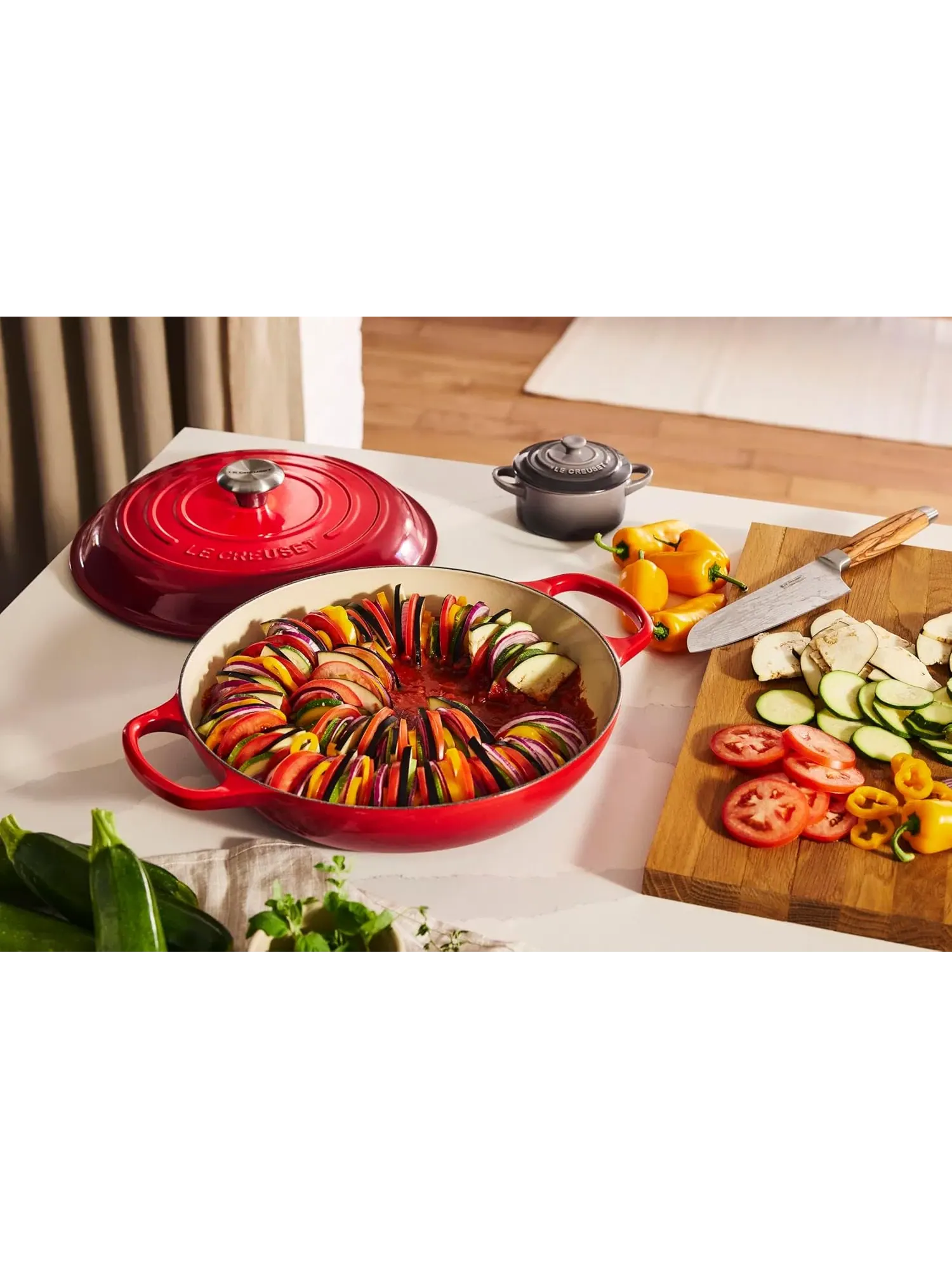 Набор чугунной эмалированной посуды Le Creuset Signature, 9 предметов — изображение 17 из 19, вишневый