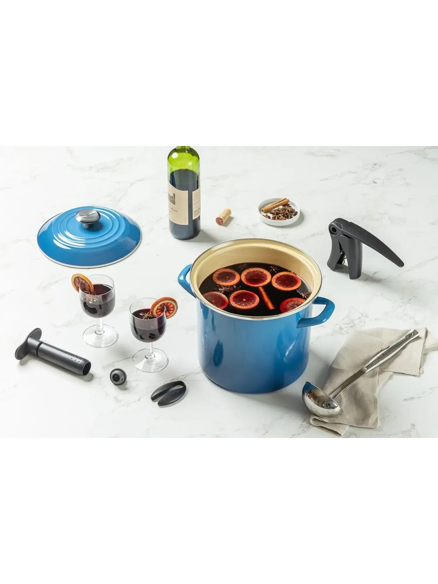 Кастрюля Le Creuset Enamel on Steel Stockpot, 5,7 л — изображение 6 из 7, пламя