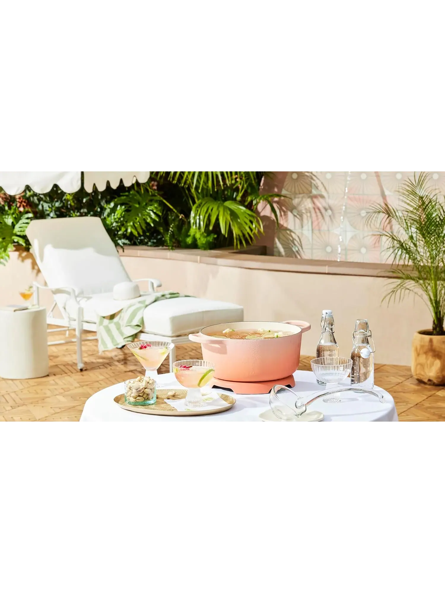 Кастрюля круглая Le Creuset Signature, 5,3 л, 26 см, персиковый — изображение 6 из 8, розовый