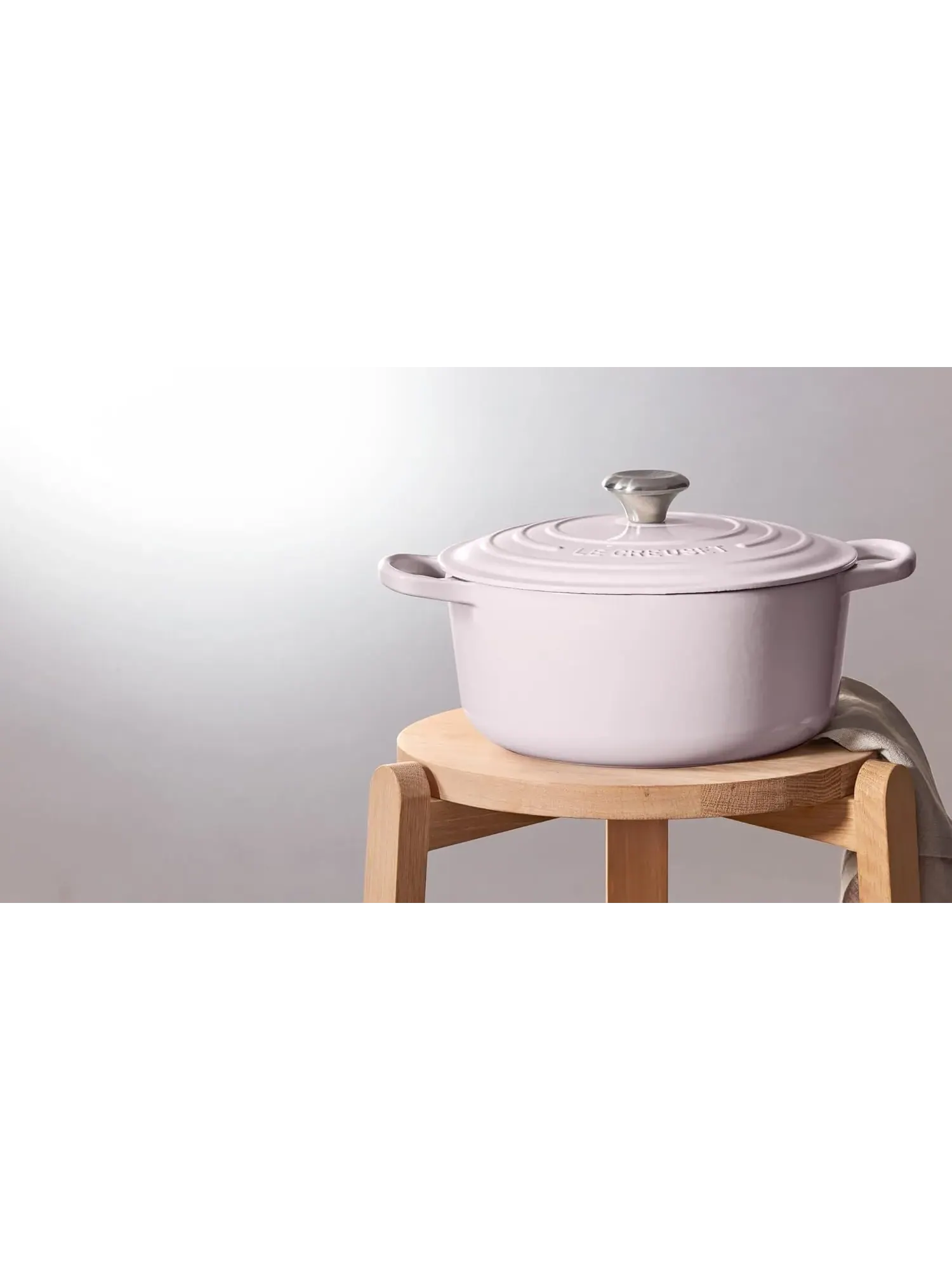 Кастрюля круглая Le Creuset Signature, 5,3 л, 26 см — изображение 5 из 8, желтый