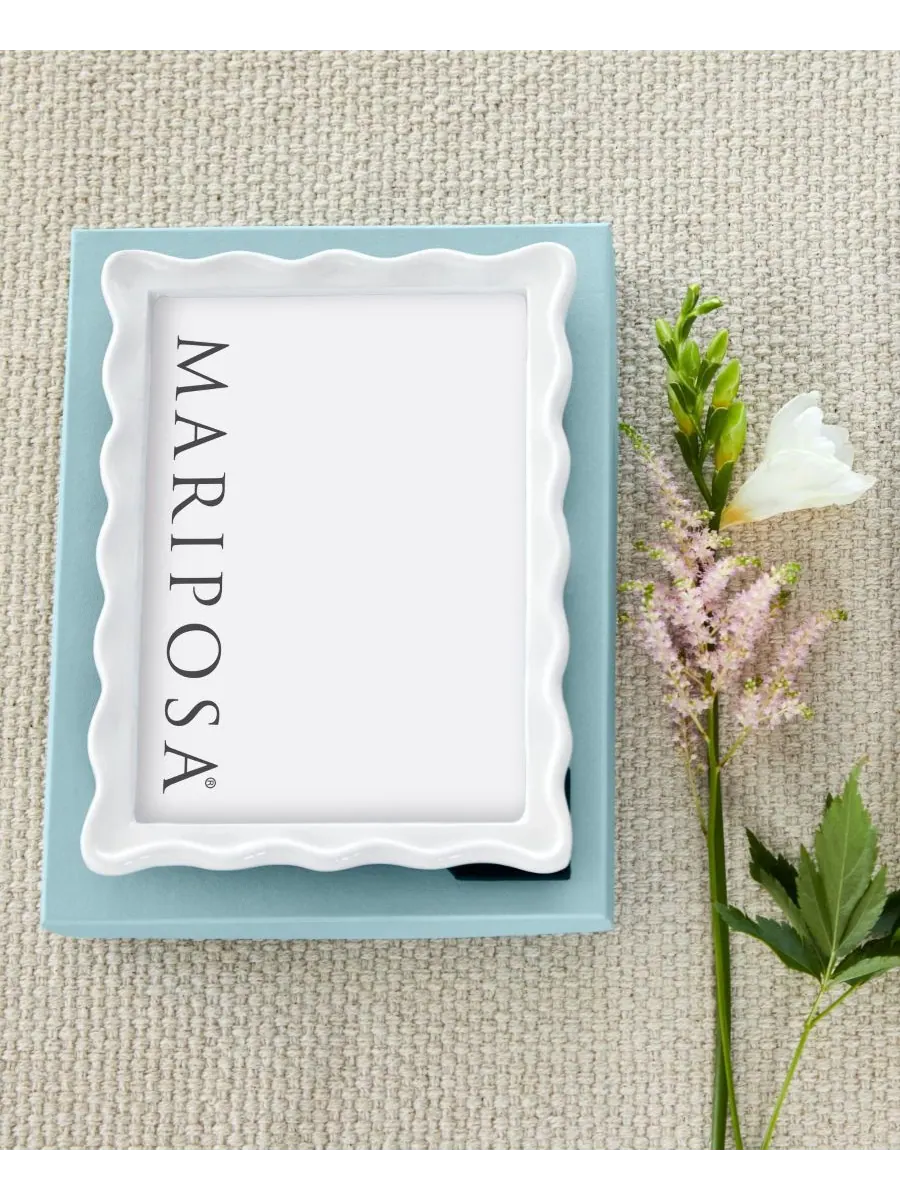 Волнистая рамка, 5"x7" Mariposa — изображение 2 из 2, белый