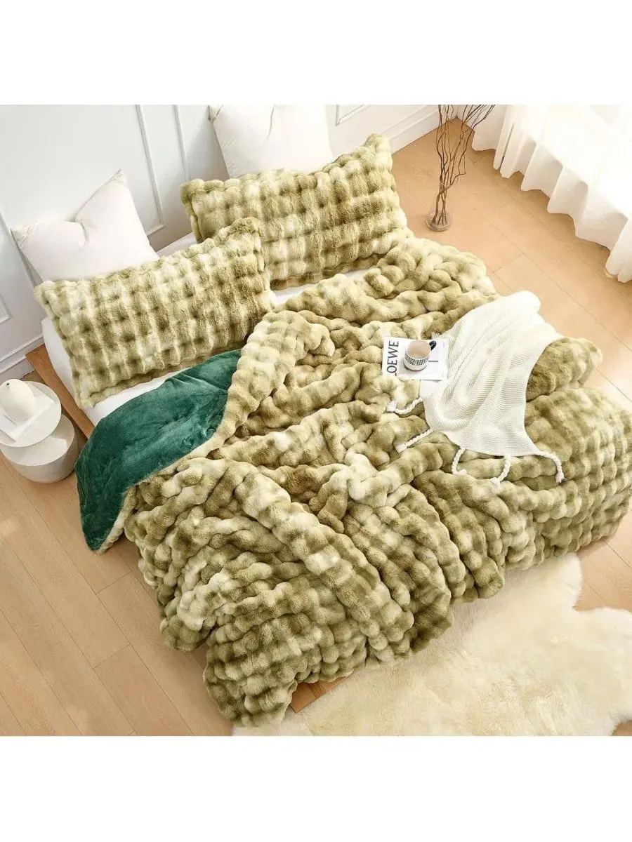 Одеяло-комфортер с faux fur 750 GSM, с наполнителем, модель Snowball Chunky Bunny Coma Inducer — изображение 2 из 4, мульти